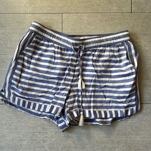 Vineyard Vines shorts